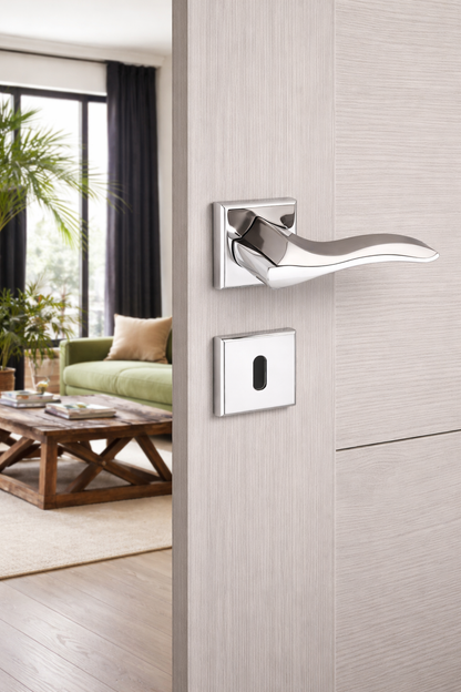 BİLECİK KROM İNOX KARE ROZETLİ YALE