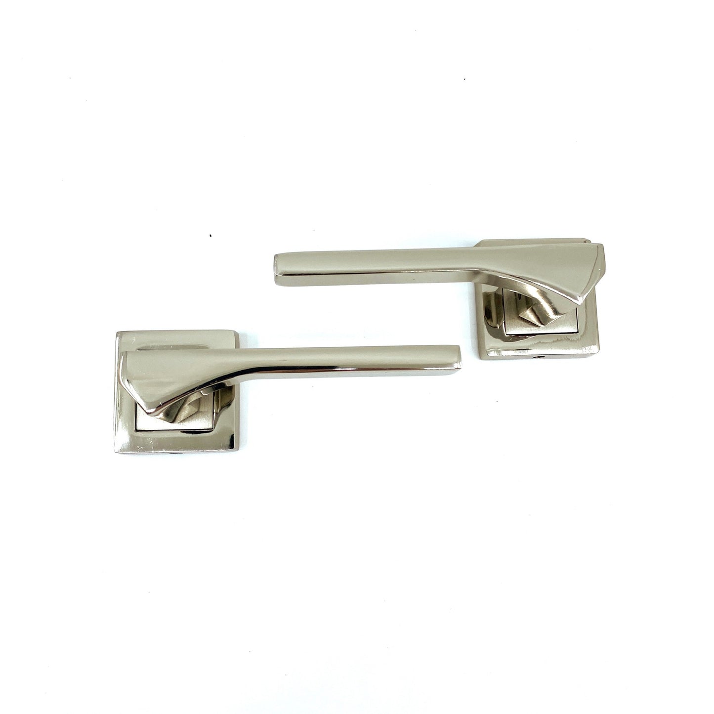 İstanbul Door Handles Lotus Çelik Rozetli Nikel Saten Kapı Kolu WC